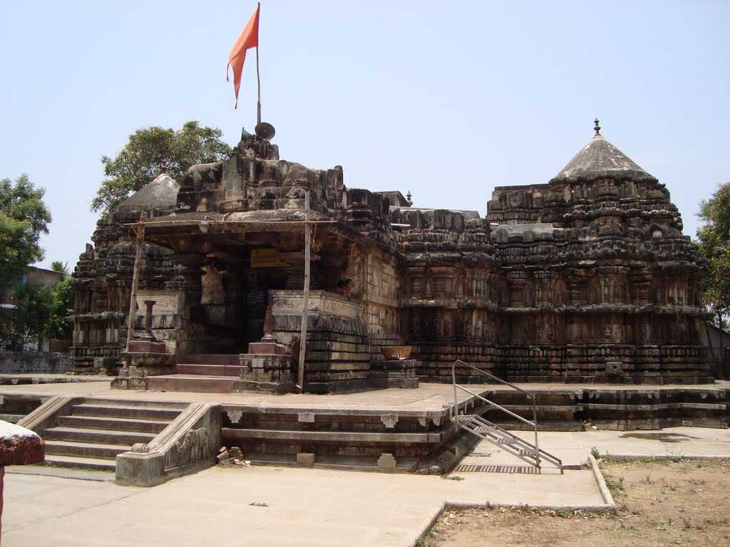 Lakshmi Narasimha寺庙,寺庙建邦者在纳